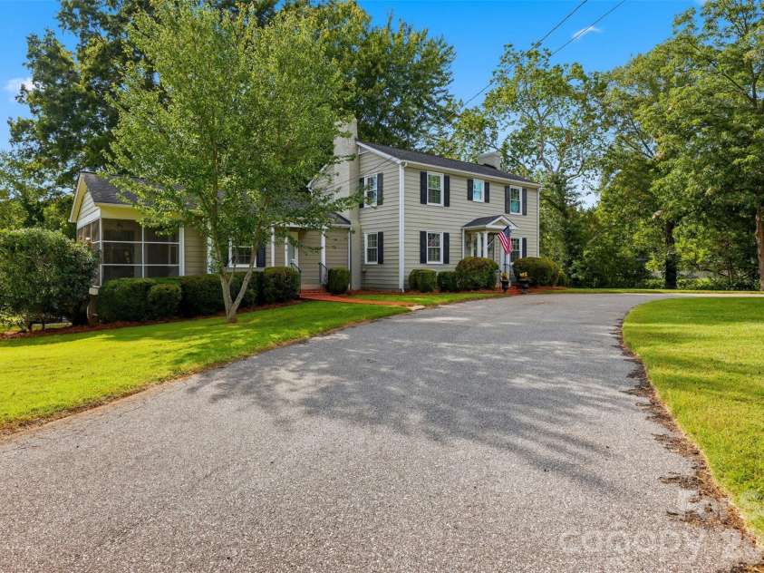 330 Center Street, Taylorsville, NC 28681.  MLS# CAR4416353, YatesRealty ID 48472. 