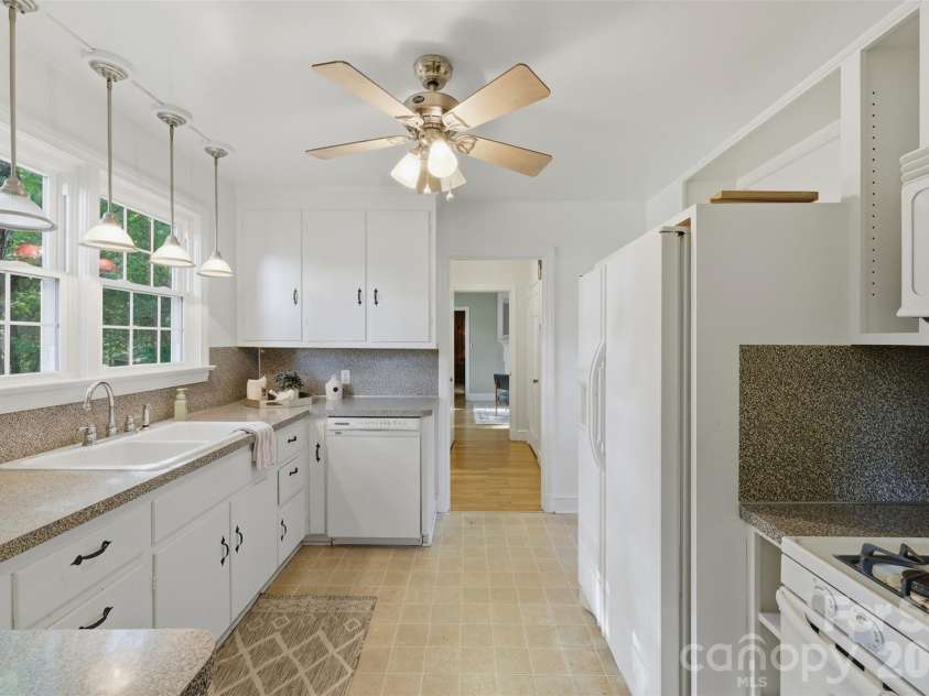 330 Center Street, Taylorsville, NC 28681.  MLS# CAR4416353, YatesRealty ID 48472. 