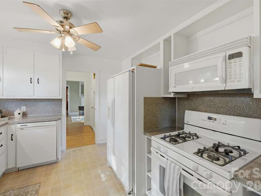 330 Center Street, Taylorsville, NC 28681.  MLS# CAR4416353, YatesRealty ID 48472. 
