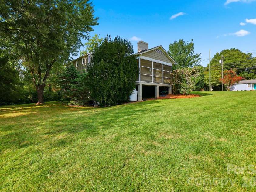 330 Center Street, Taylorsville, NC 28681.  MLS# CAR4416353, YatesRealty ID 48472. 