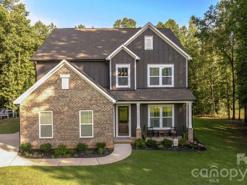 4298 Brandy Creek Court, Clover, SC 29710.  MLS# CAR4416372, YatesRealty ID 48473. 
