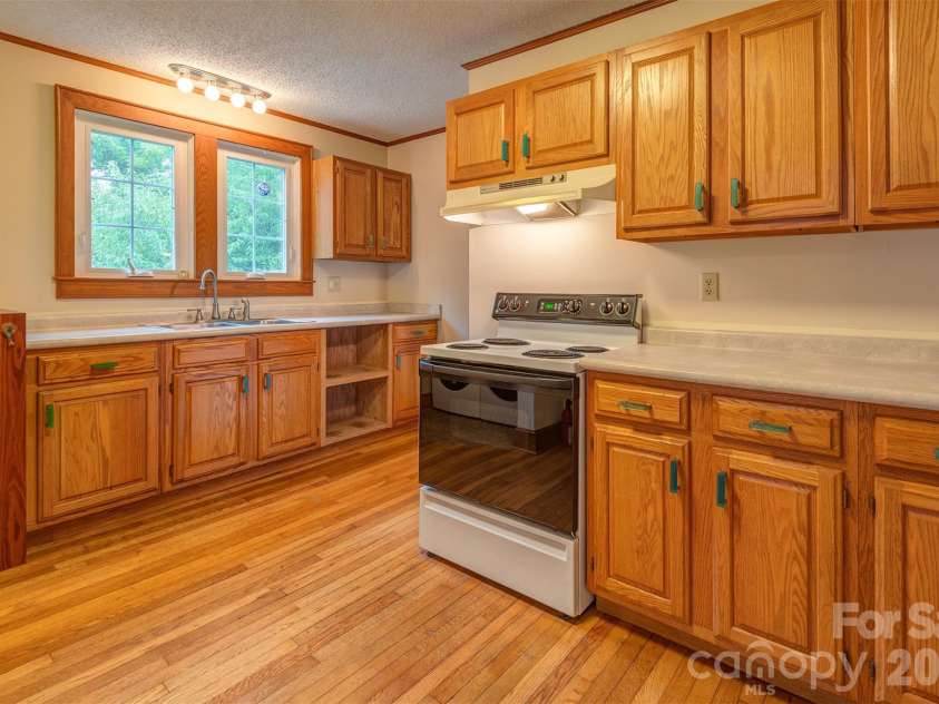 103 Main Street, Weaverville, NC 28787.  MLS# CAR4416780, YatesRealty ID 48475. 