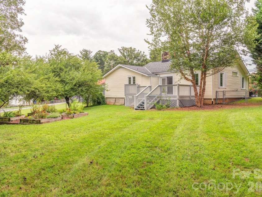 103 Main Street, Weaverville, NC 28787.  MLS# CAR4416780, YatesRealty ID 48475. 