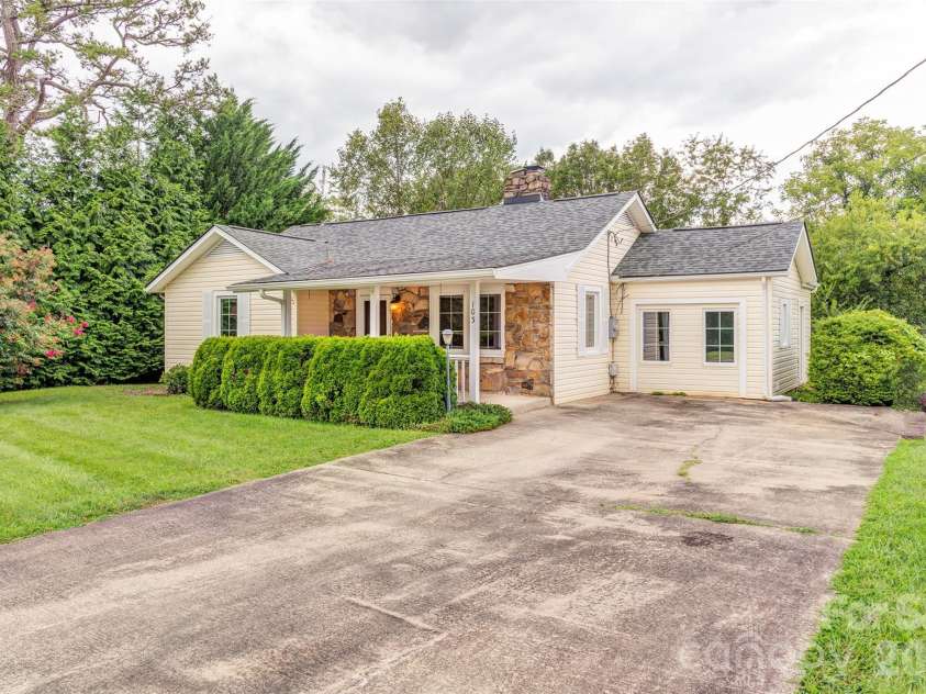 103 Main Street, Weaverville, NC 28787.  MLS# CAR4416780, YatesRealty ID 48475. 