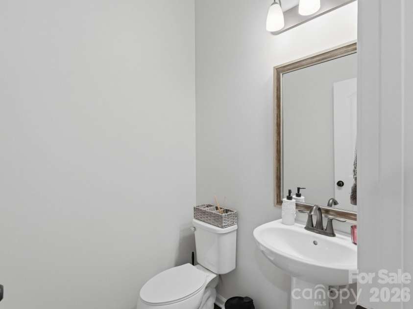 1110 Whitby Moore Street, Charlotte, NC 28273.  MLS# CAR4414562, YatesRealty ID 48476. Half bathroom