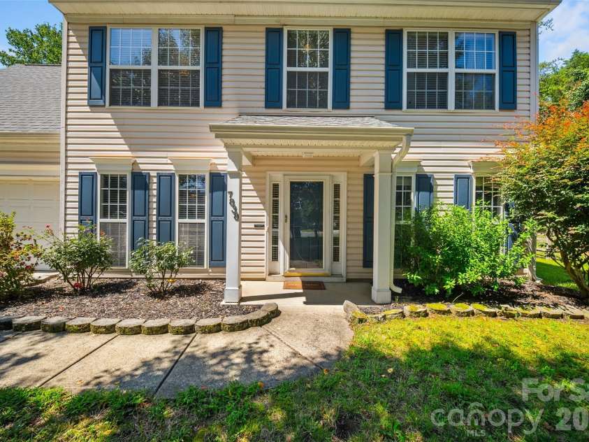 7838 Cafferty Circle, Charlotte, NC 28215.  MLS# CAR4419885, YatesRealty ID 48477. 