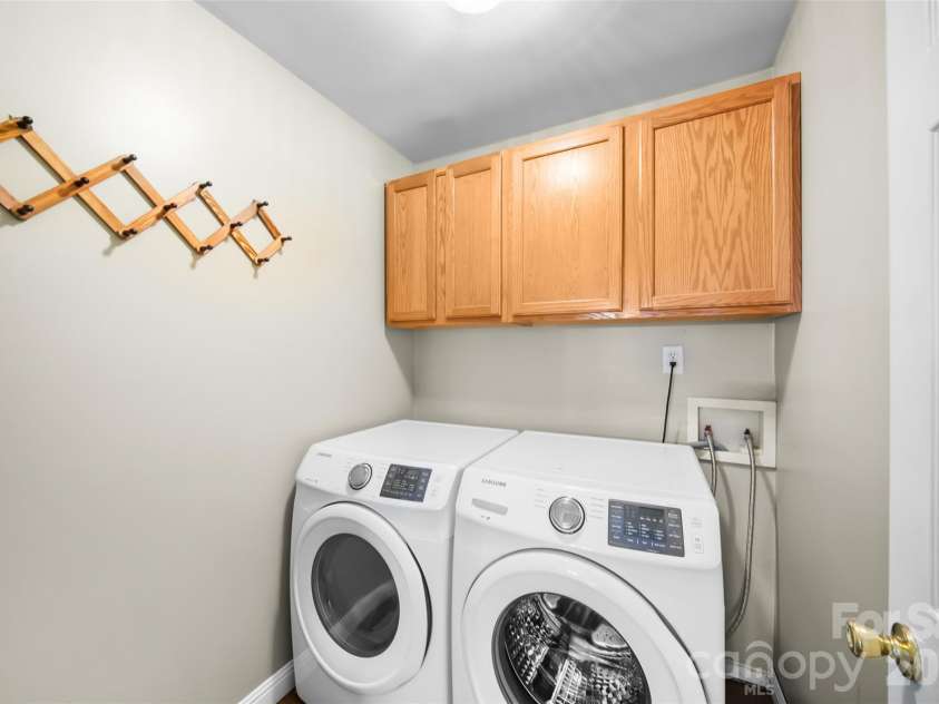 7838 Cafferty Circle, Charlotte, NC 28215.  MLS# CAR4419885, YatesRealty ID 48477. 