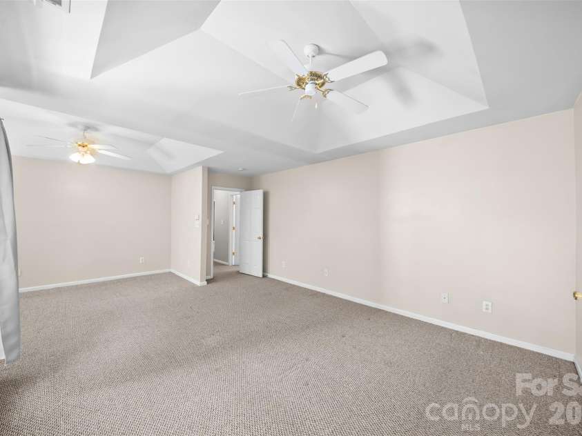 7838 Cafferty Circle, Charlotte, NC 28215.  MLS# CAR4419885, YatesRealty ID 48477. 
