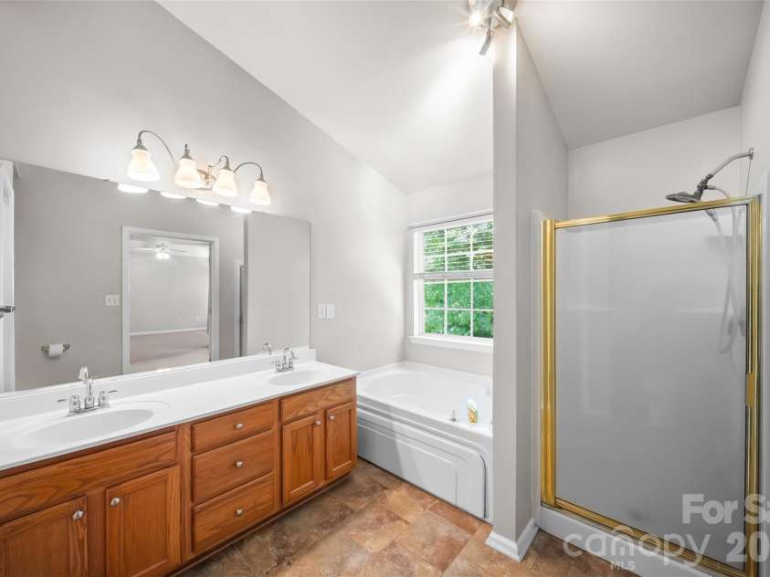 7838 Cafferty Circle, Charlotte, NC 28215.  MLS# CAR4419885, YatesRealty ID 48477. 