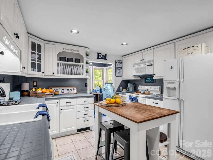 485 Grandview Drive, Lake Lure, NC 28746.  MLS# CAR4416837, YatesRealty ID 48479. 