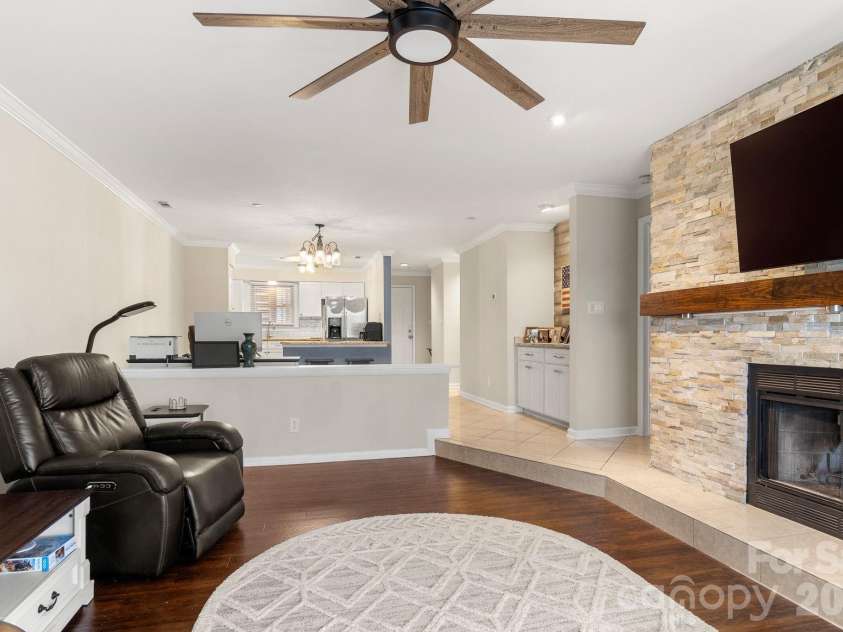 9816 Emerald Point Drive, Charlotte, NC 28278.  MLS# CAR4419899, YatesRealty ID 48480. 