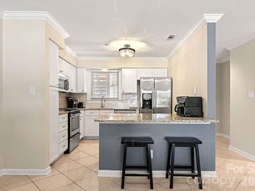 9816 Emerald Point Drive, Charlotte, NC 28278.  MLS# CAR4419899, YatesRealty ID 48480. 