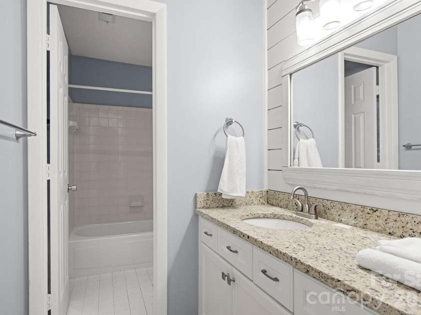 9816 Emerald Point Drive, Charlotte, NC 28278.  MLS# CAR4419899, YatesRealty ID 48480. 