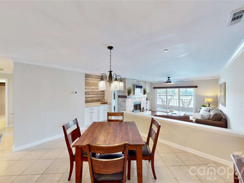 9816 Emerald Point Drive, Charlotte, NC 28278.  MLS# CAR4419899, YatesRealty ID 48480. 