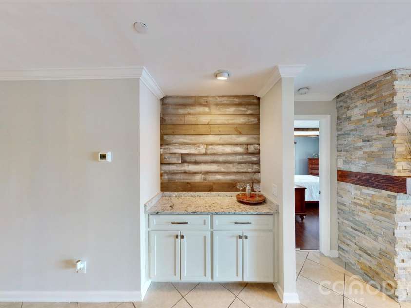 9816 Emerald Point Drive, Charlotte, NC 28278.  MLS# CAR4419899, YatesRealty ID 48480. 