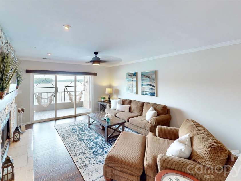 9816 Emerald Point Drive, Charlotte, NC 28278.  MLS# CAR4419899, YatesRealty ID 48480. 