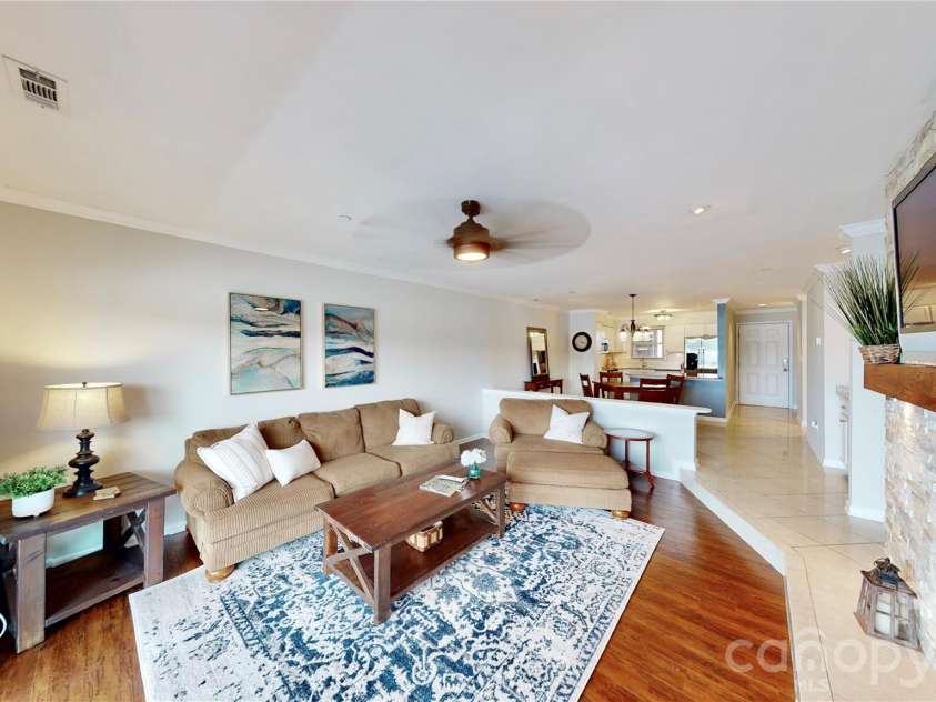 9816 Emerald Point Drive, Charlotte, NC 28278.  MLS# CAR4419899, YatesRealty ID 48480. 