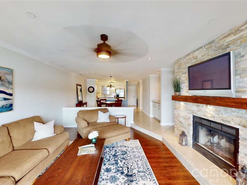 9816 Emerald Point Drive, Charlotte, NC 28278.  MLS# CAR4419899, YatesRealty ID 48480. 