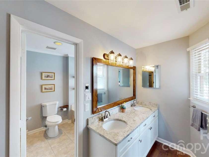9816 Emerald Point Drive, Charlotte, NC 28278.  MLS# CAR4419899, YatesRealty ID 48480. 
