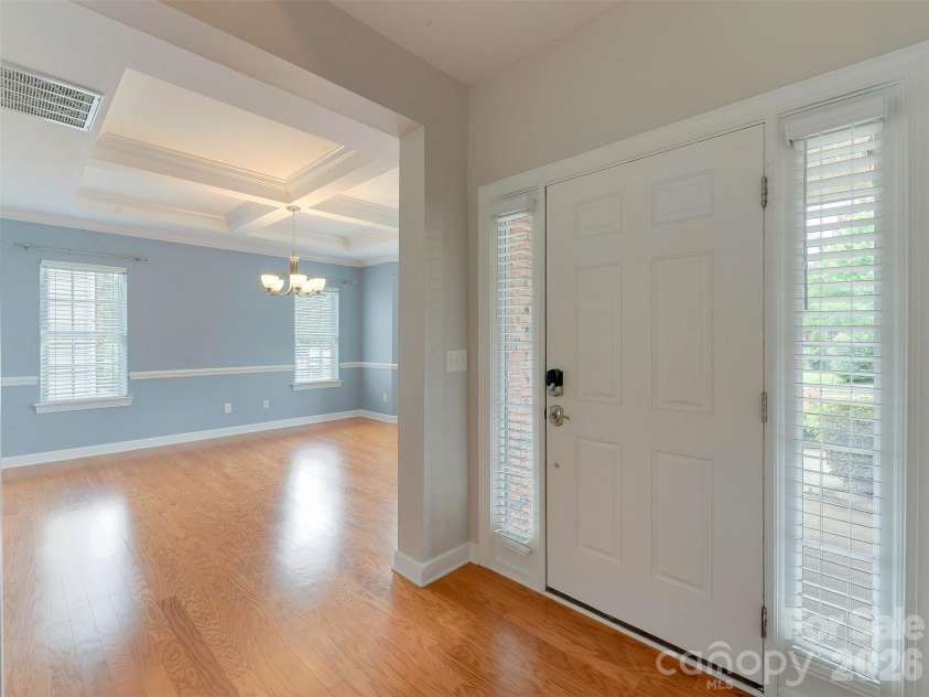 5915 Trailwater Road, Charlotte, NC 28278.  MLS# CAR4417800, YatesRealty ID 48481. 
