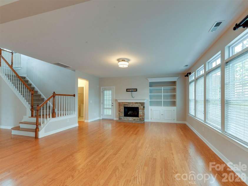 5915 Trailwater Road, Charlotte, NC 28278.  MLS# CAR4417800, YatesRealty ID 48481. 