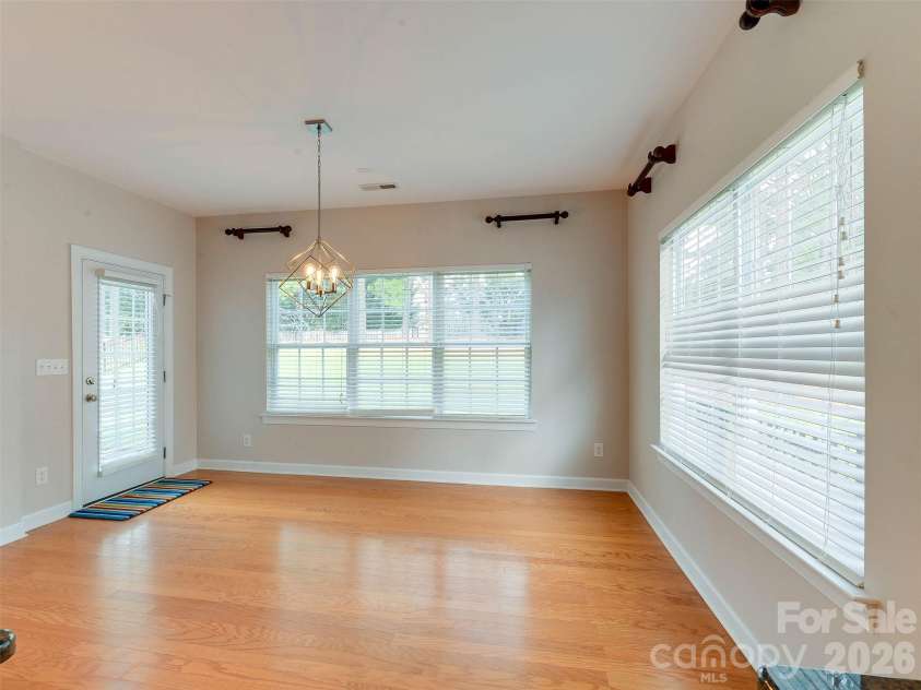 5915 Trailwater Road, Charlotte, NC 28278.  MLS# CAR4417800, YatesRealty ID 48481. 