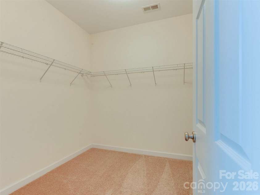 5915 Trailwater Road, Charlotte, NC 28278.  MLS# CAR4417800, YatesRealty ID 48481. 