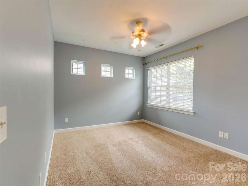 5915 Trailwater Road, Charlotte, NC 28278.  MLS# CAR4417800, YatesRealty ID 48481. 