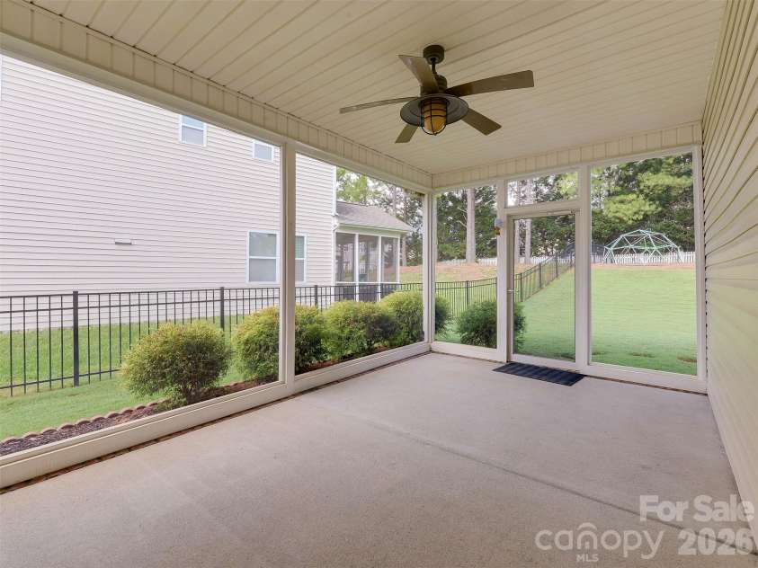 5915 Trailwater Road, Charlotte, NC 28278.  MLS# CAR4417800, YatesRealty ID 48481. 