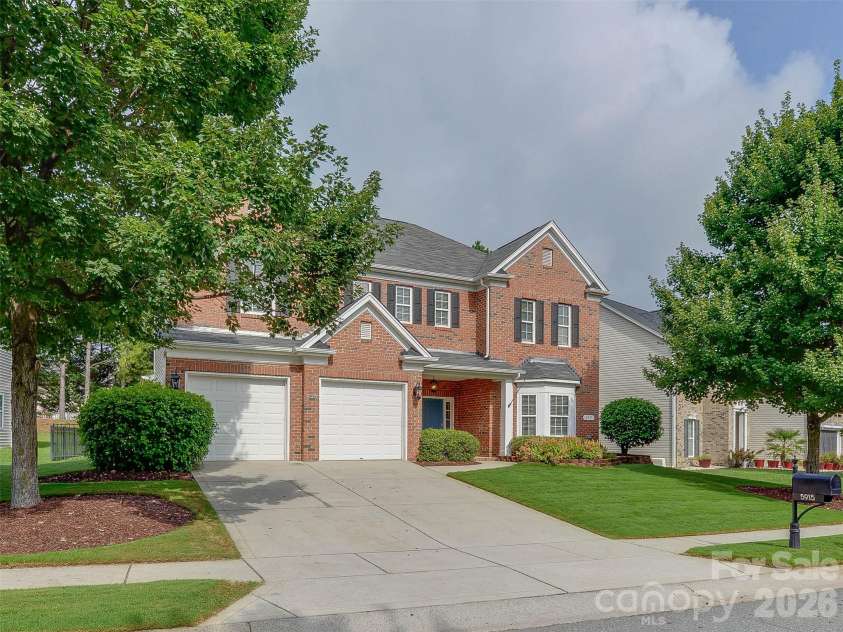 5915 Trailwater Road, Charlotte, NC 28278.  MLS# CAR4417800, YatesRealty ID 48481. 