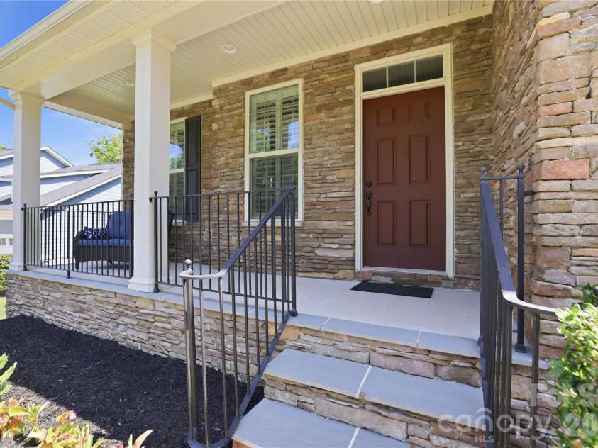 4742 Phifer Crest Court, Charlotte, NC 28226.  MLS# CAR4417441, YatesRealty ID 48482. 