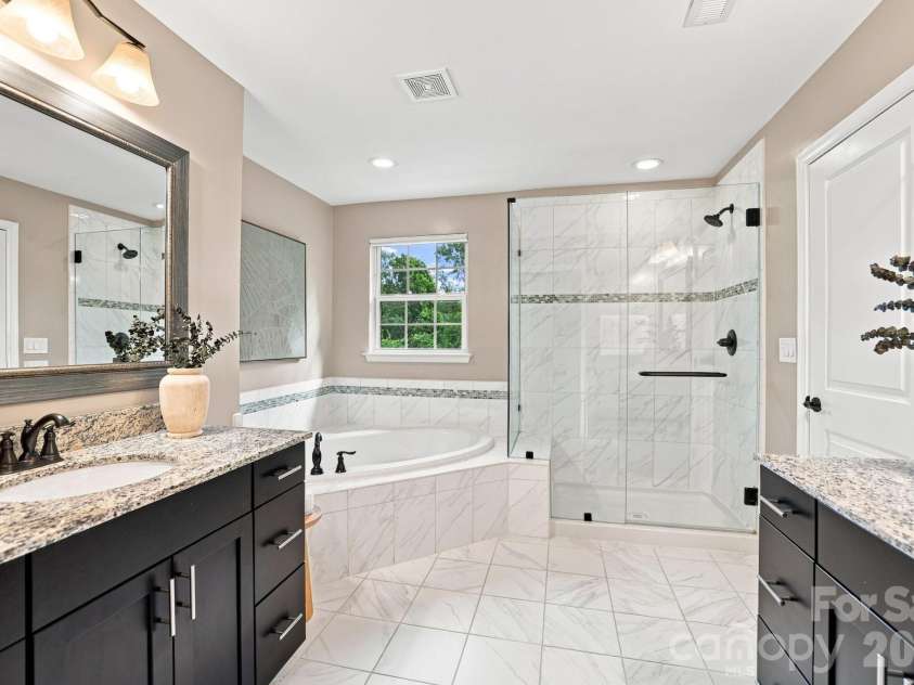 4742 Phifer Crest Court, Charlotte, NC 28226.  MLS# CAR4417441, YatesRealty ID 48482. Primary Bath Dual Vanities