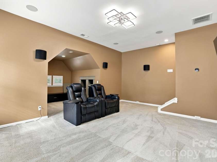 4742 Phifer Crest Court, Charlotte, NC 28226.  MLS# CAR4417441, YatesRealty ID 48482. Top End Electronics & Mini-Fridge