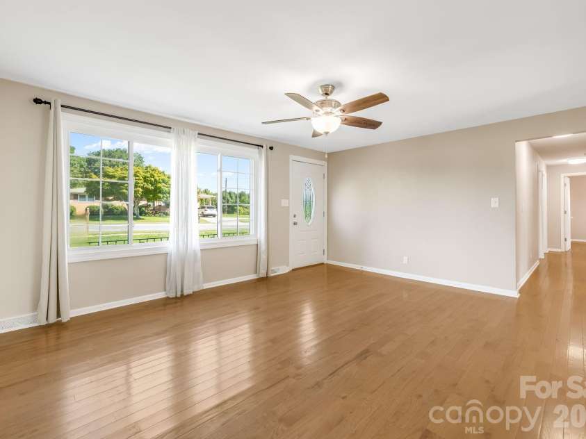 409 oak street Extension, Forest City, NC 28043.  MLS# CAR4416852, YatesRealty ID 48483. 