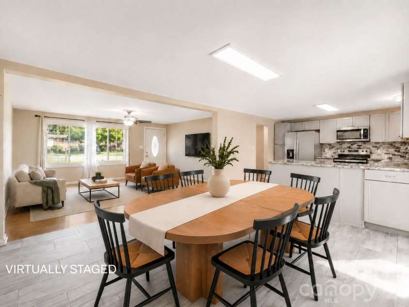 409 oak street Extension, Forest City, NC 28043.  MLS# CAR4416852, YatesRealty ID 48483. Virtually staged dining area.