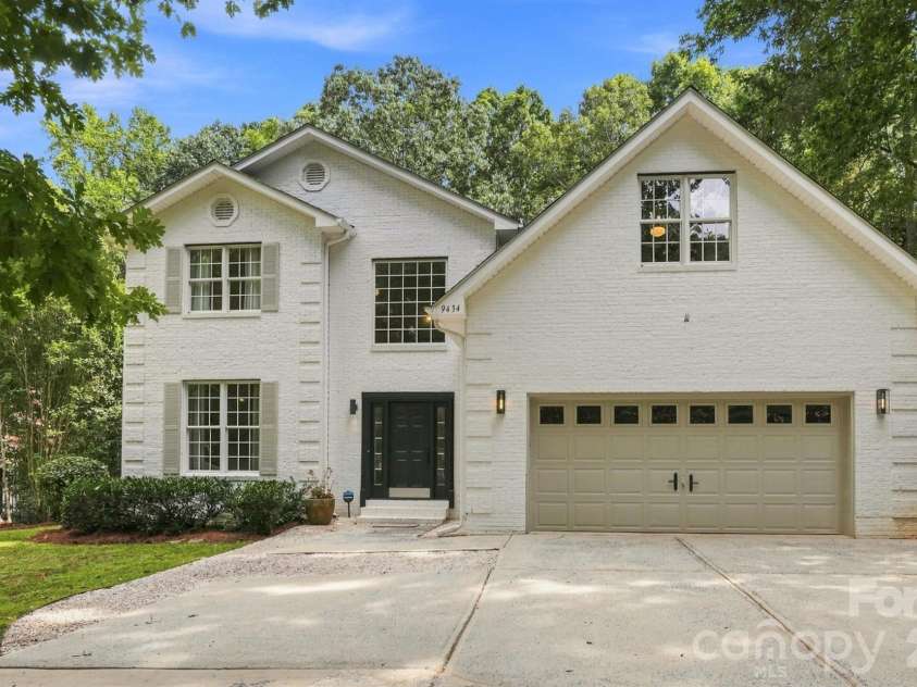 9434 Valley Road, Charlotte, NC 28270.  MLS# CAR4418424, YatesRealty ID 48485. 