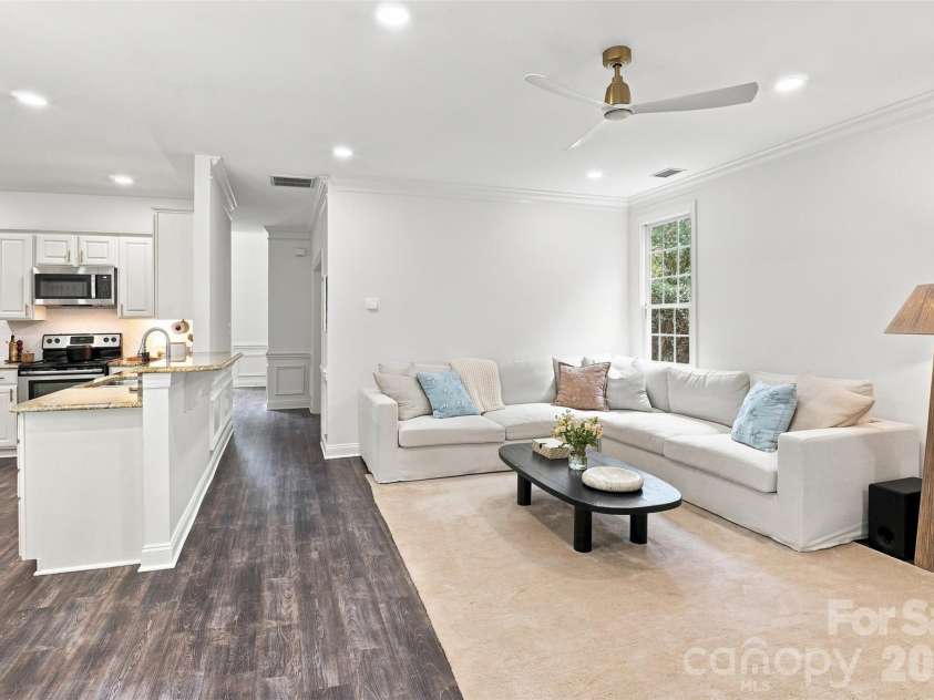 9434 Valley Road, Charlotte, NC 28270.  MLS# CAR4418424, YatesRealty ID 48485. 