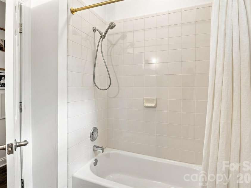 9434 Valley Road, Charlotte, NC 28270.  MLS# CAR4418424, YatesRealty ID 48485. 