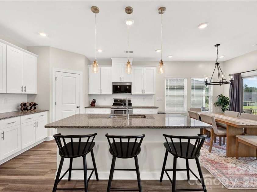 4420 Bright Road, Charlotte, NC 28214.  MLS# CAR4418557, YatesRealty ID 48486. 