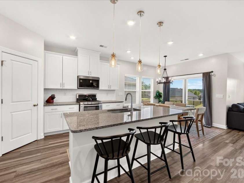 4420 Bright Road, Charlotte, NC 28214.  MLS# CAR4418557, YatesRealty ID 48486. 