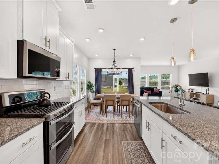 4420 Bright Road, Charlotte, NC 28214.  MLS# CAR4418557, YatesRealty ID 48486. 