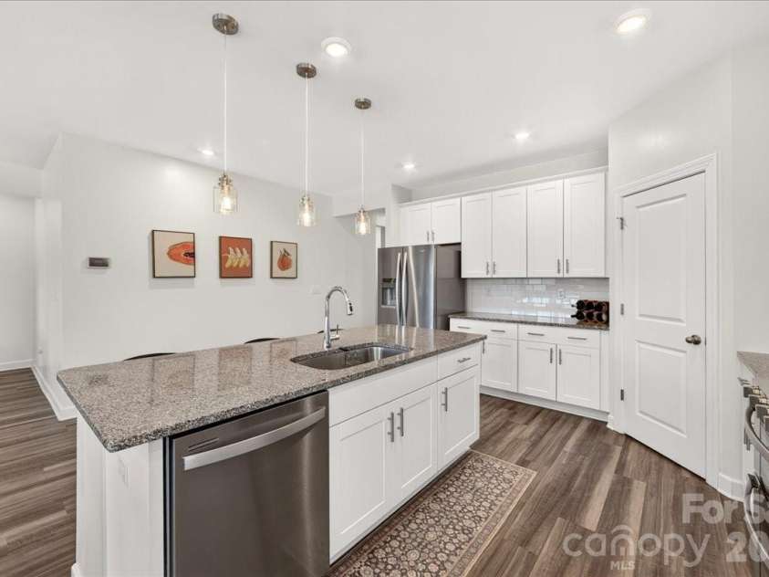 4420 Bright Road, Charlotte, NC 28214.  MLS# CAR4418557, YatesRealty ID 48486. 