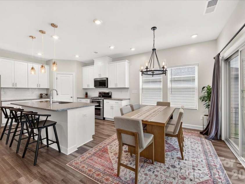 4420 Bright Road, Charlotte, NC 28214.  MLS# CAR4418557, YatesRealty ID 48486. 