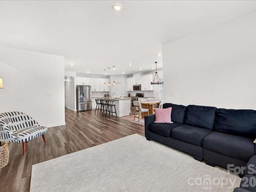 4420 Bright Road, Charlotte, NC 28214.  MLS# CAR4418557, YatesRealty ID 48486. 