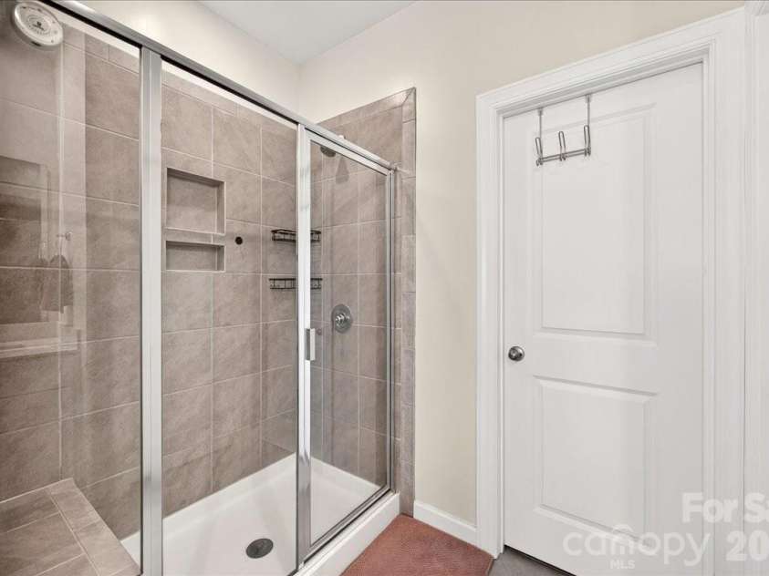 4420 Bright Road, Charlotte, NC 28214.  MLS# CAR4418557, YatesRealty ID 48486. 