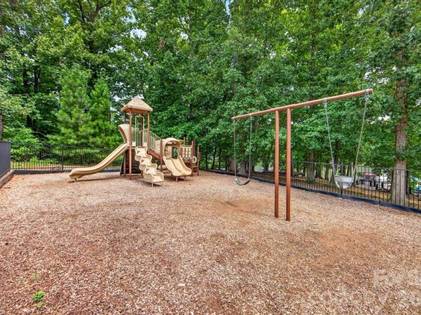 4420 Bright Road, Charlotte, NC 28214.  MLS# CAR4418557, YatesRealty ID 48486. Playground