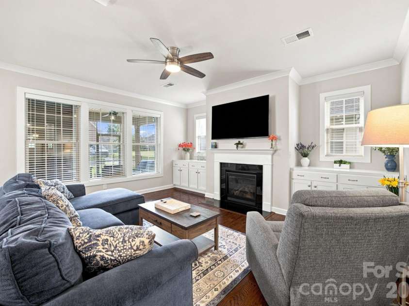 11644 Westbranch Parkway, Davidson, NC 28036.  MLS# CAR4418604, YatesRealty ID 48487. 