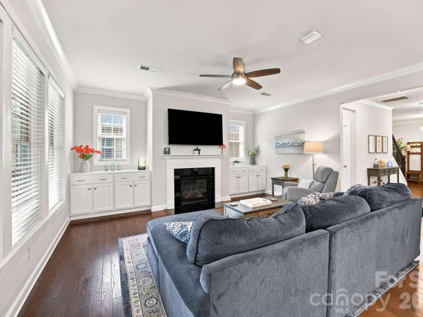 11644 Westbranch Parkway, Davidson, NC 28036.  MLS# CAR4418604, YatesRealty ID 48487. 