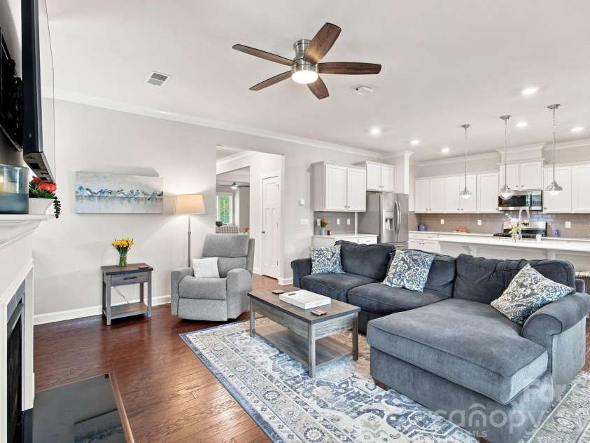 11644 Westbranch Parkway, Davidson, NC 28036.  MLS# CAR4418604, YatesRealty ID 48487. 