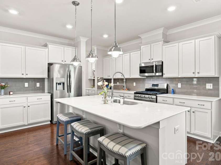 11644 Westbranch Parkway, Davidson, NC 28036.  MLS# CAR4418604, YatesRealty ID 48487. 